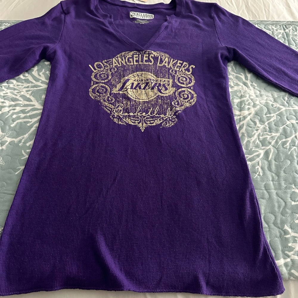Los Angeles Lakers Long Sleeve Shirt NWT